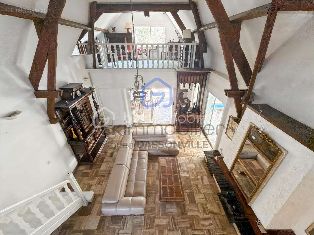 Maison à ETIOLLES