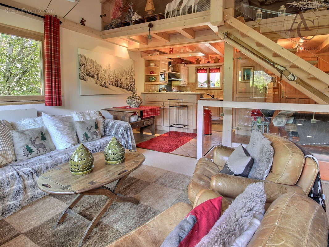 Maison à DEMI-QUARTIER