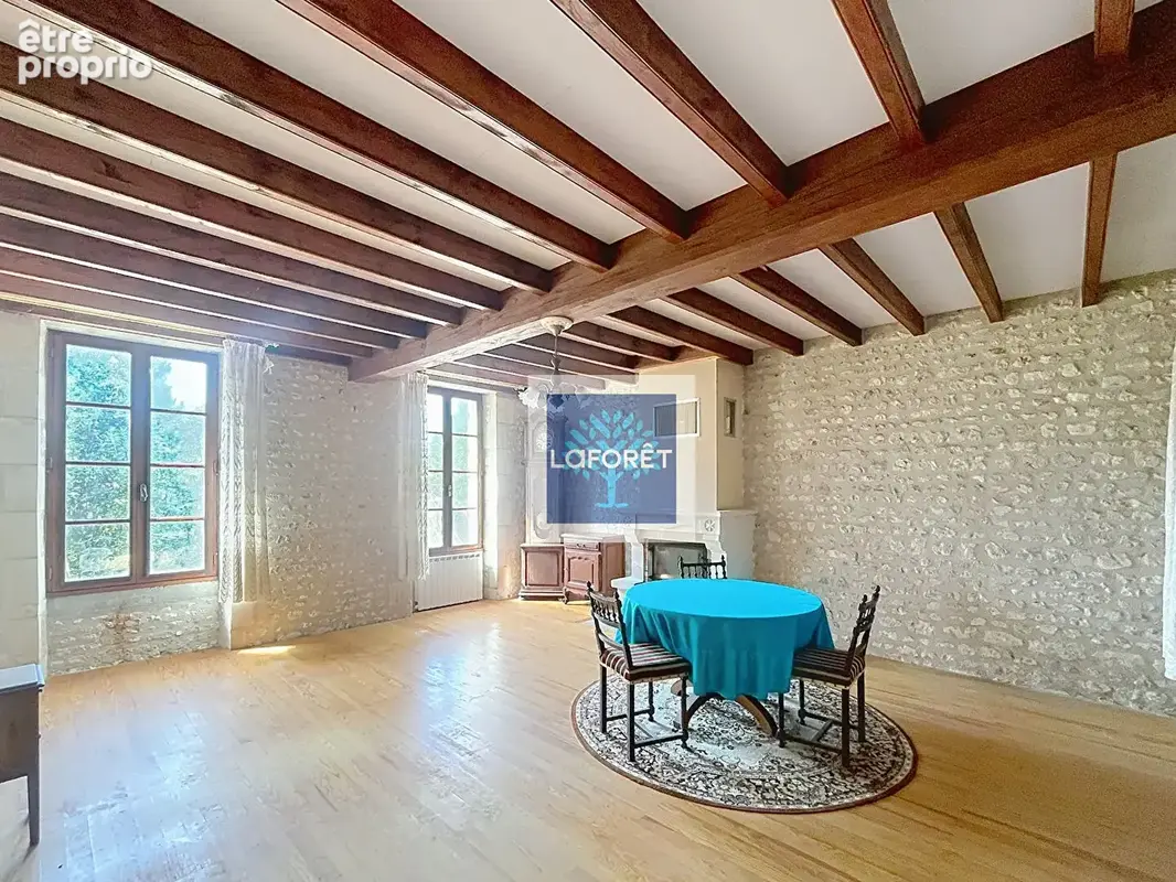 Maison de caractère , 4 chambre, dépendances avec jardin arboré - photo 3