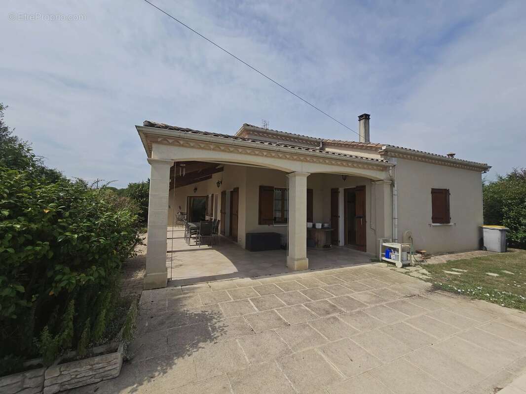 Maison moderne avec 3 chambres, jardin et piscine - photo 17