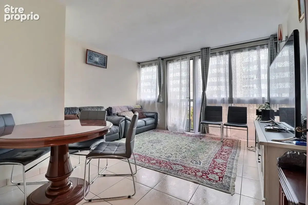 Appartement à AUBERVILLIERS