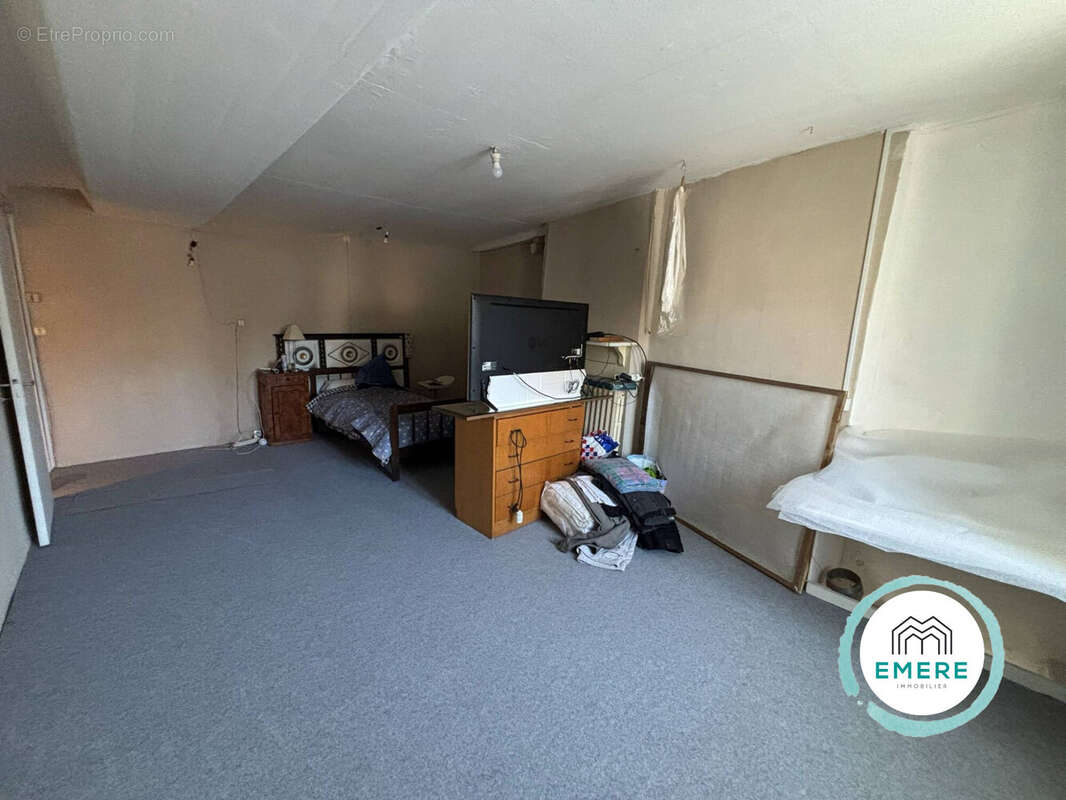 Maison à SAINT-AUBIN-DE-TERREGATTE