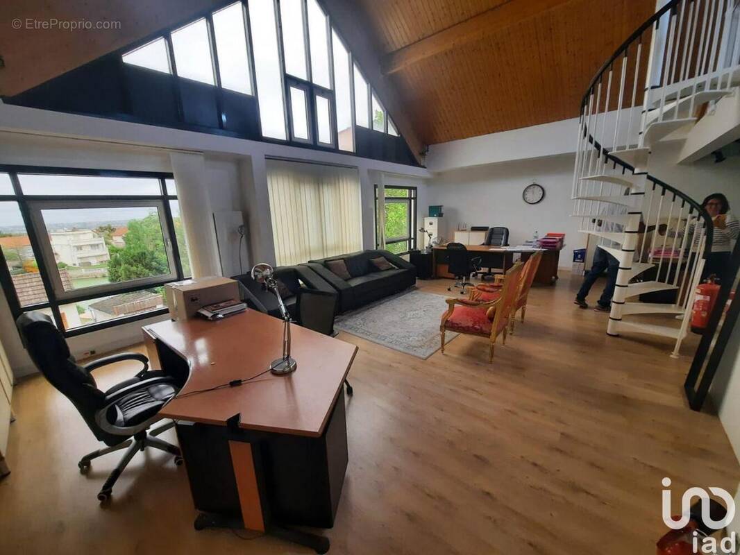 Photo 1 - Commerce à ORLY