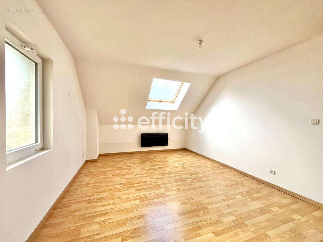Maison 140 m² à Chavigny  - photo 12