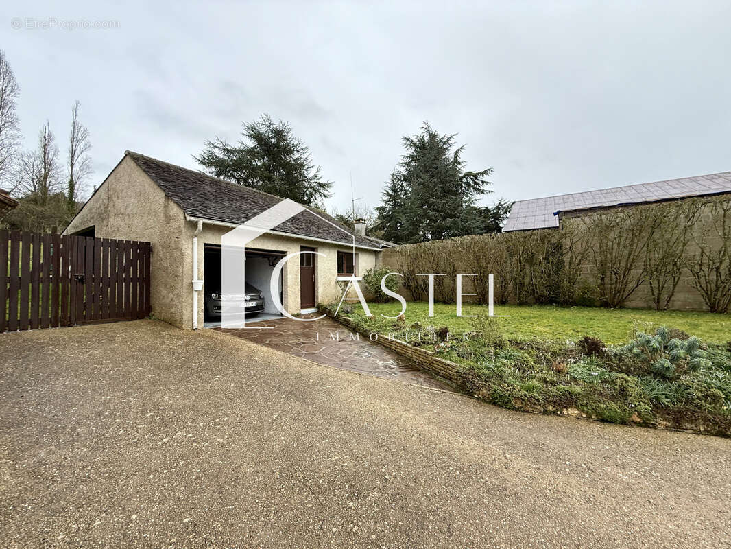 Maison à MORAINVILLIERS