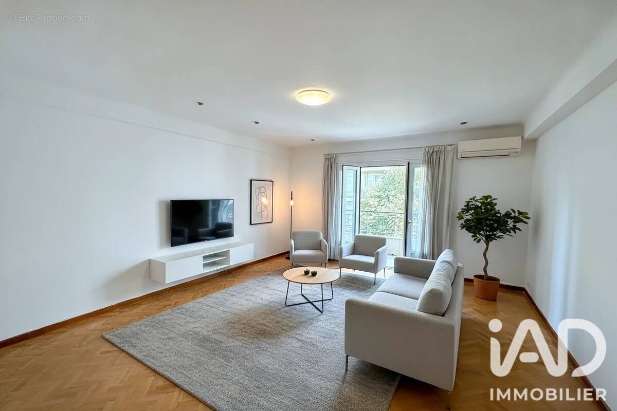 Photo 1 - Appartement à MARSEILLE-6E