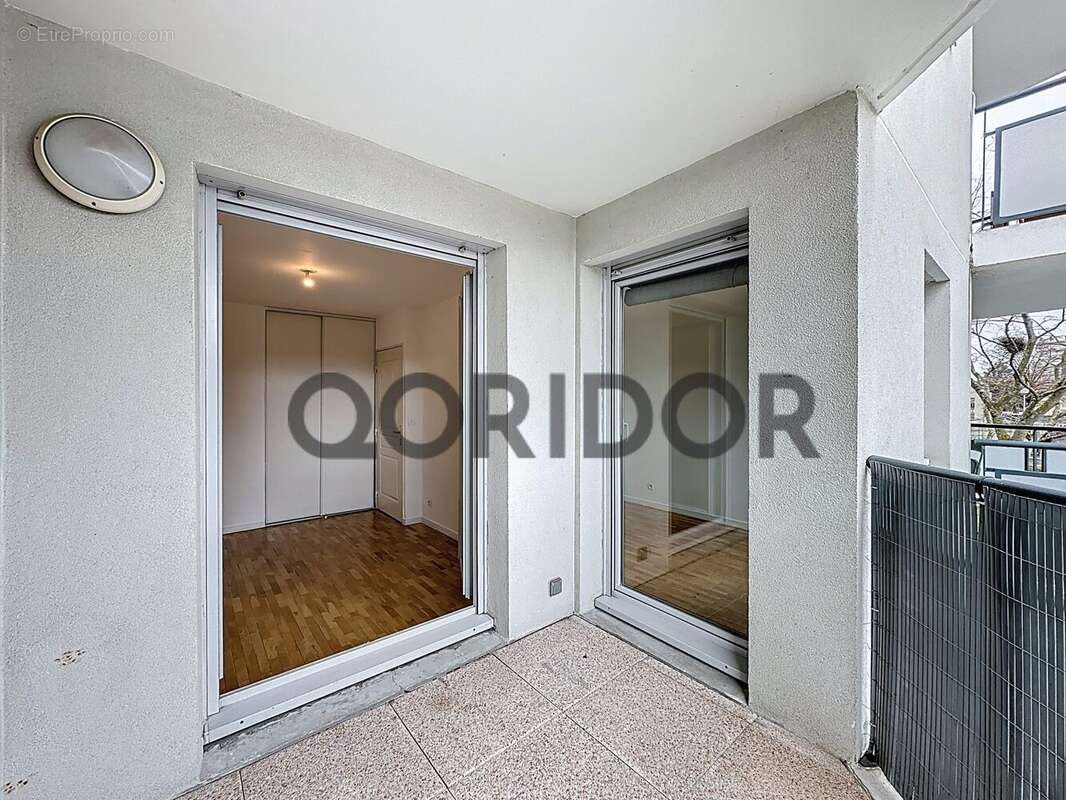 Appartement à MEYZIEU