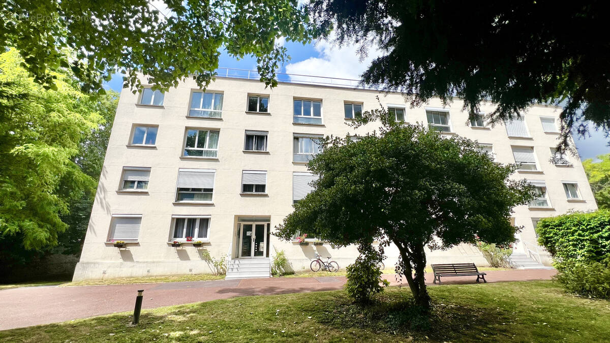 Appartement à RUEIL-MALMAISON