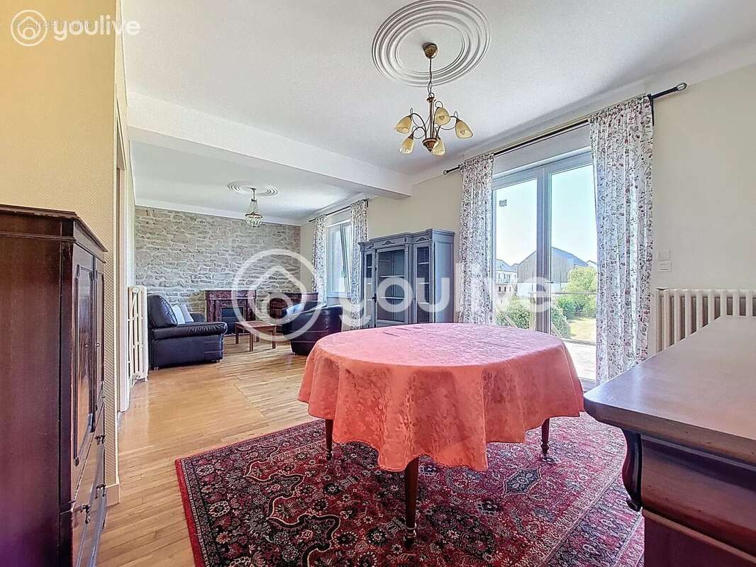 Maison à PLOUGUERNEAU