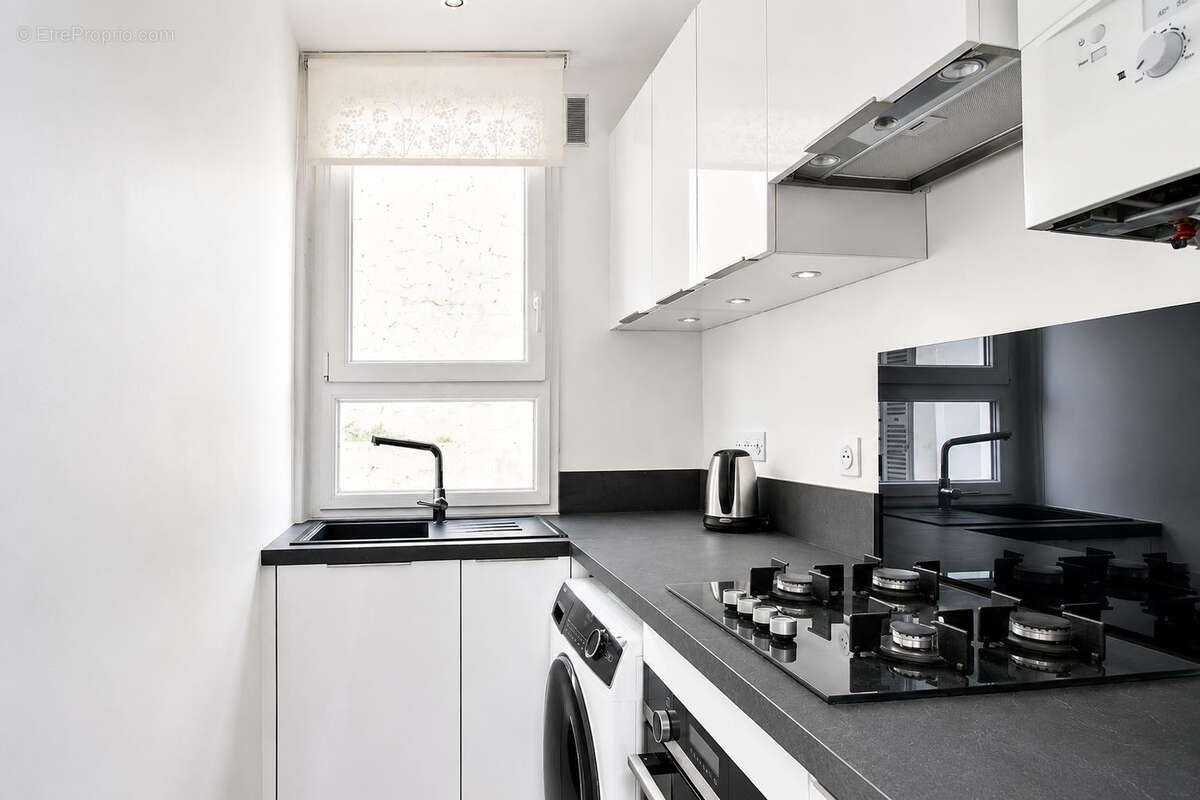Appartement à PARIS-14E