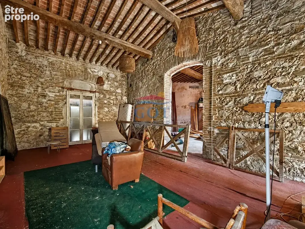 Maison à SAINT-LAURENT-DE-LA-SALANQUE