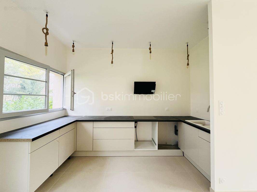 Maison à CRECHES-SUR-SAONE