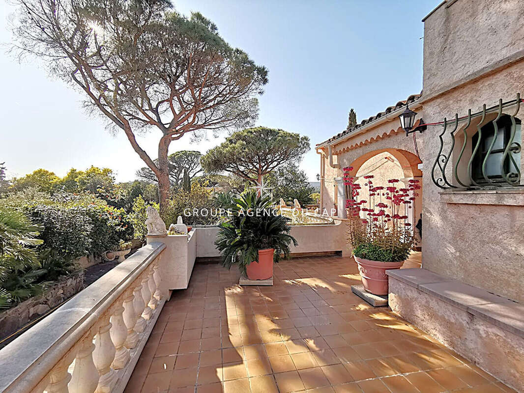 Maison à LES ISSAMBRES