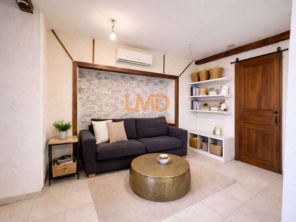 Appartement à MARSEILLE-4E