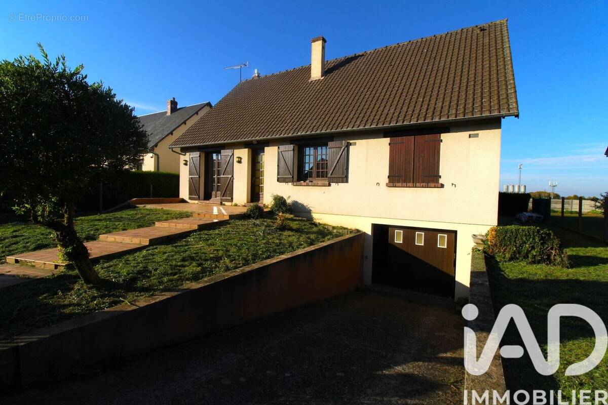 Photo 1 - Maison à BEAUVILLIERS