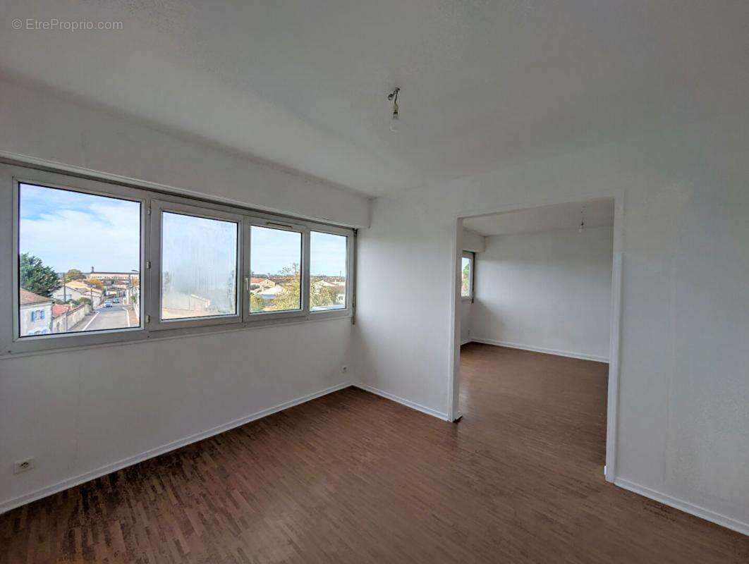 Appartement à COGNAC