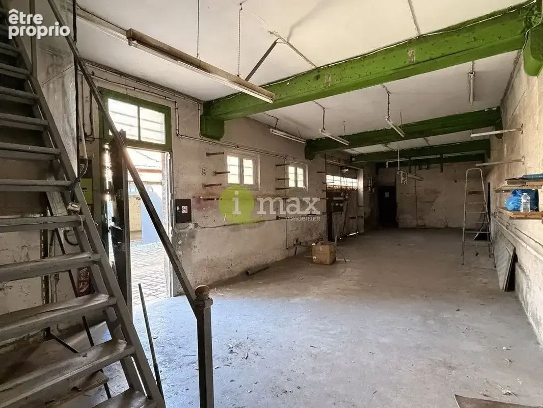 Local d'activité - mairie saint-ouen - 450 000 fai - photo 4