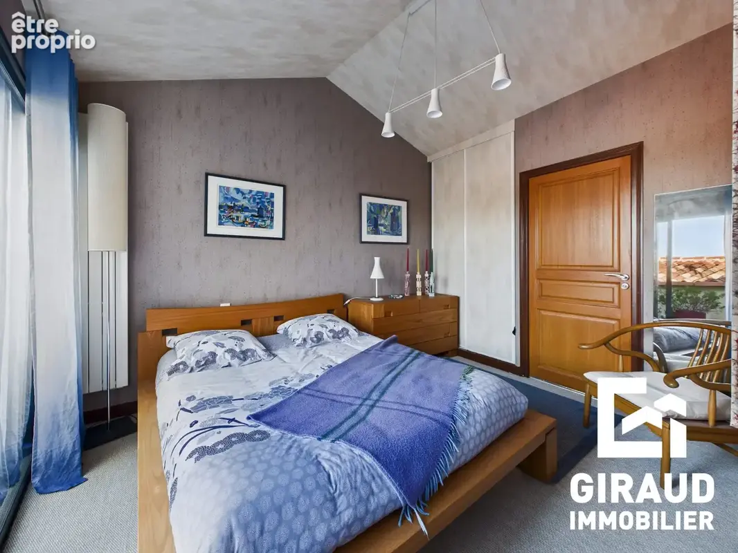 Maison 10 pièces 220 m² à vendre à Fontenay-Le-Comte (85200) - photo 9