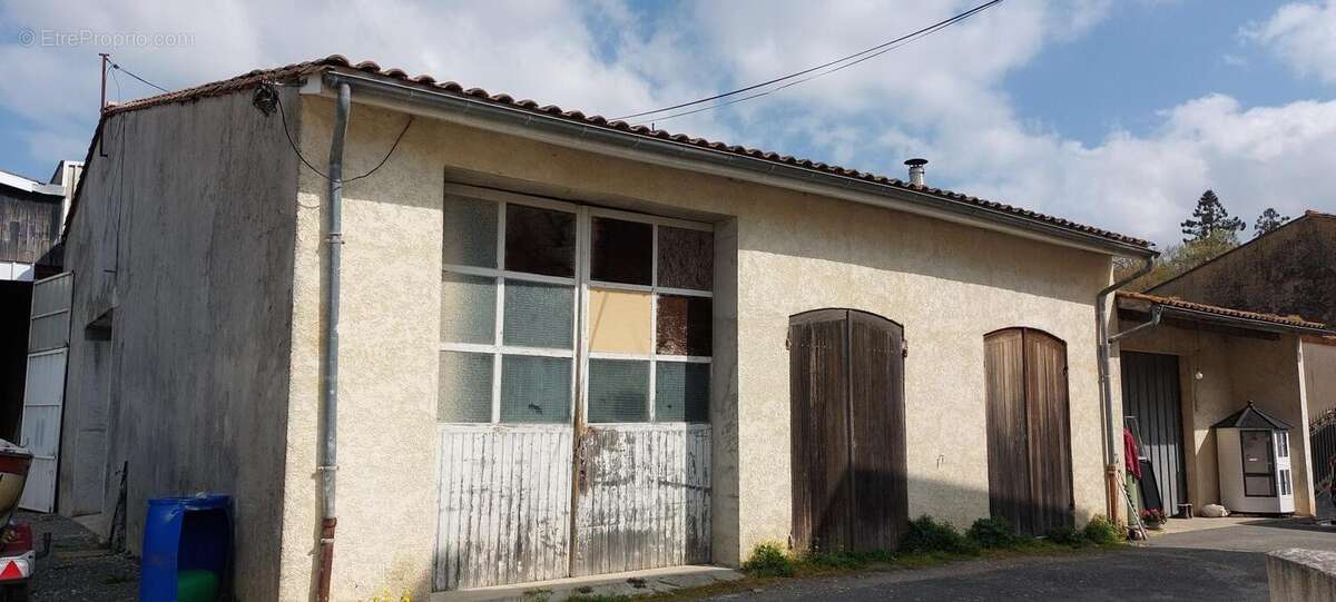 Appartement 60 m² à Lamarque  - photo 4