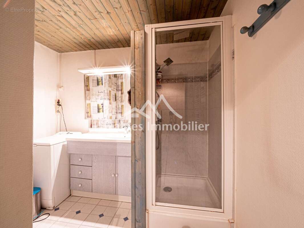 Appartement 54 m² à Thones  - photo 7