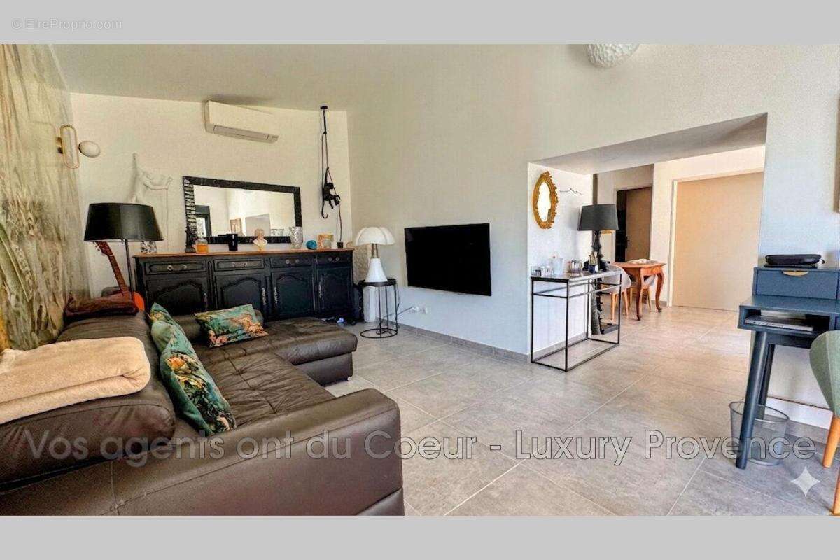 Appartement à LE THOLONET