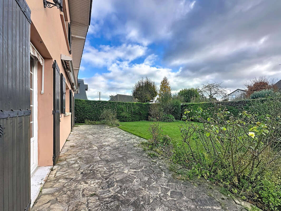 Maison à OUISTREHAM