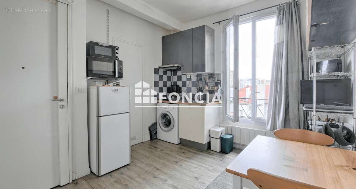 Appartement à PARIS-20E