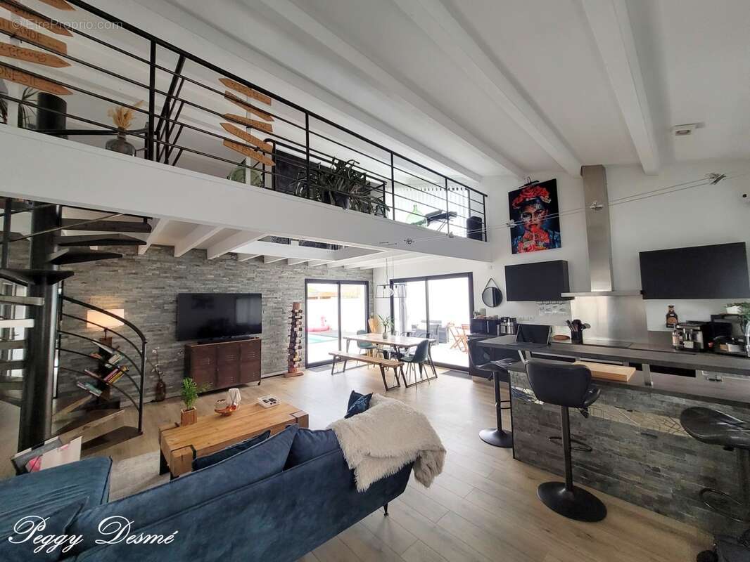 Maison à vendre 6 pièces VILLEDOUX (17) - Elégance et Confort aux portes de La Rochelle - 6 pièces - Piscine - photo 7
