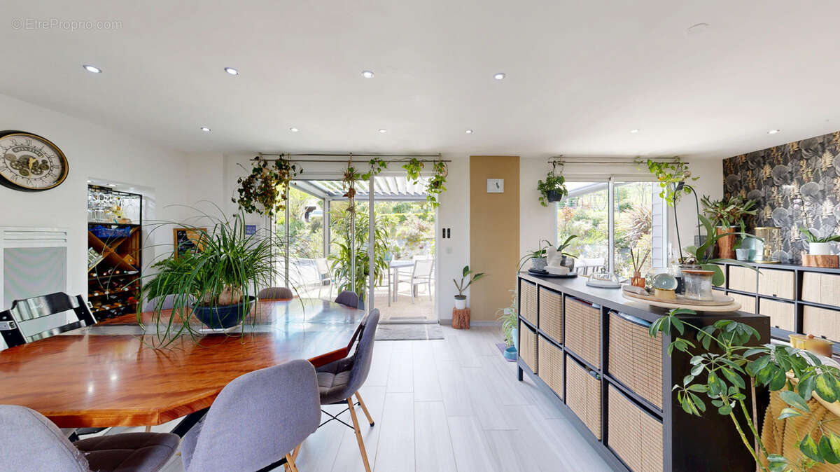 Maison à REFFUVEILLE