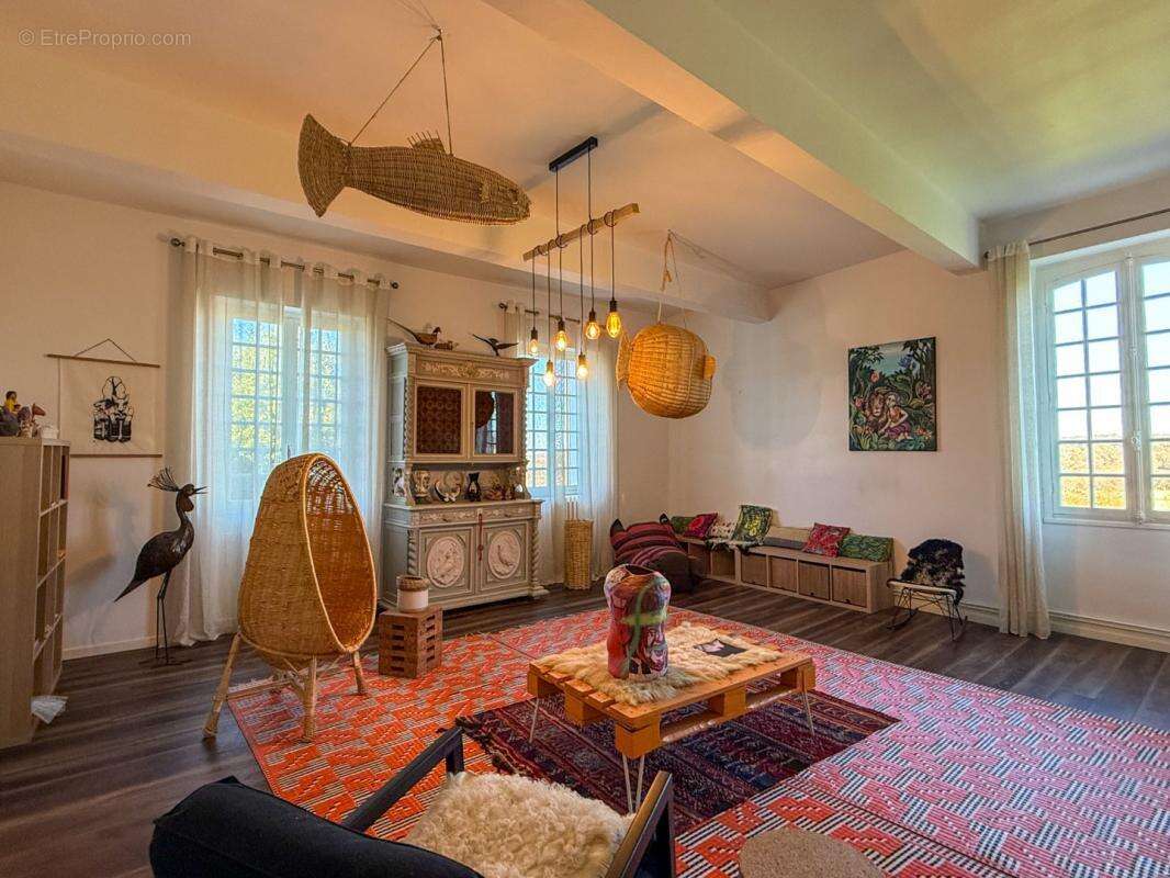 Maison à COLLONGUES