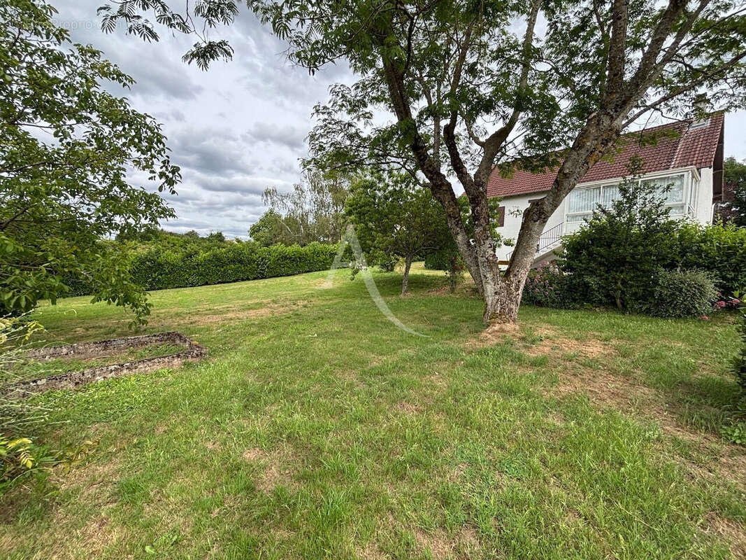 En vente - st martin d'heuille belle maison 3 chambres terrain - photo 9