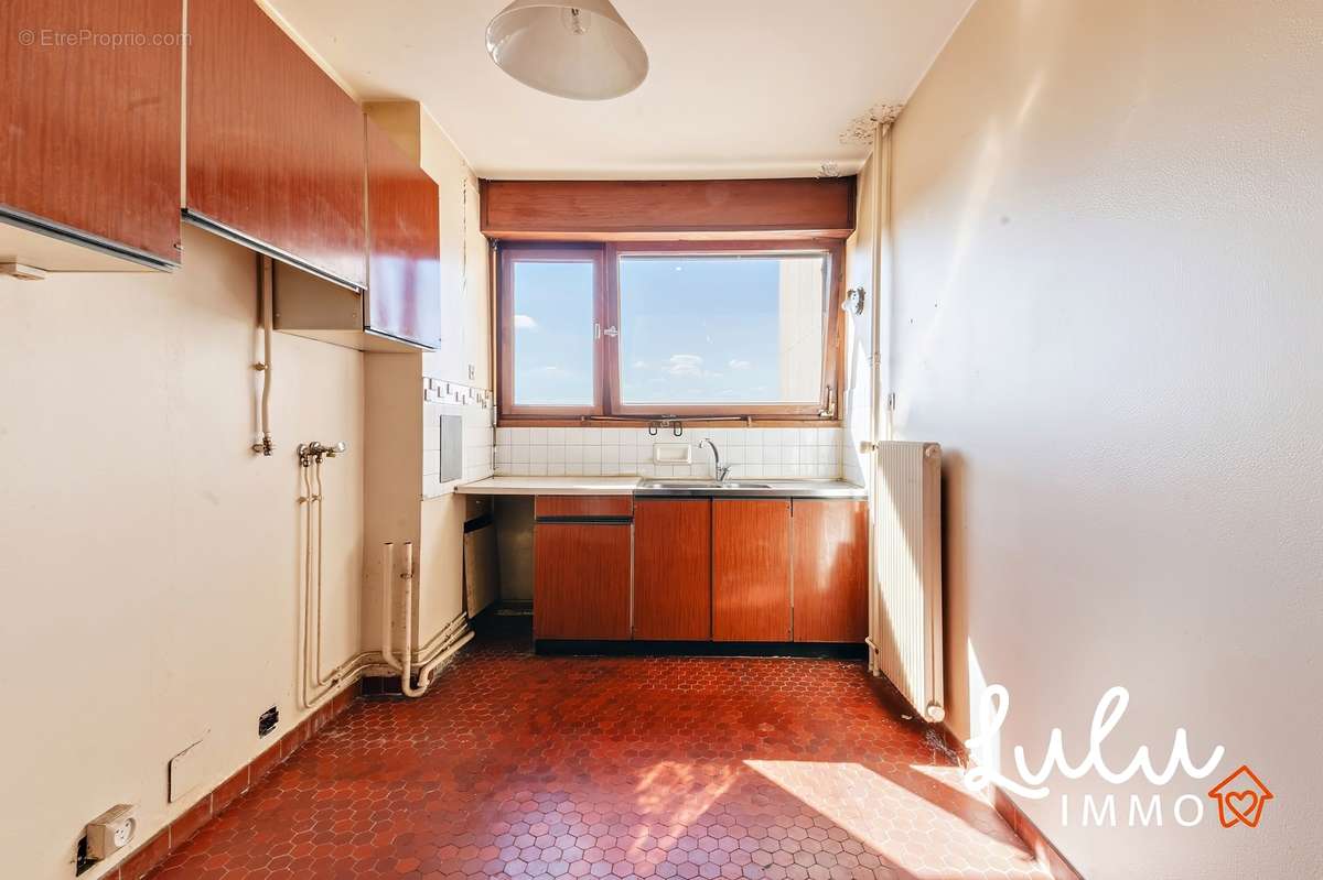 T6 de 135m2 - Ecully avec deux terrasse. - photo 8