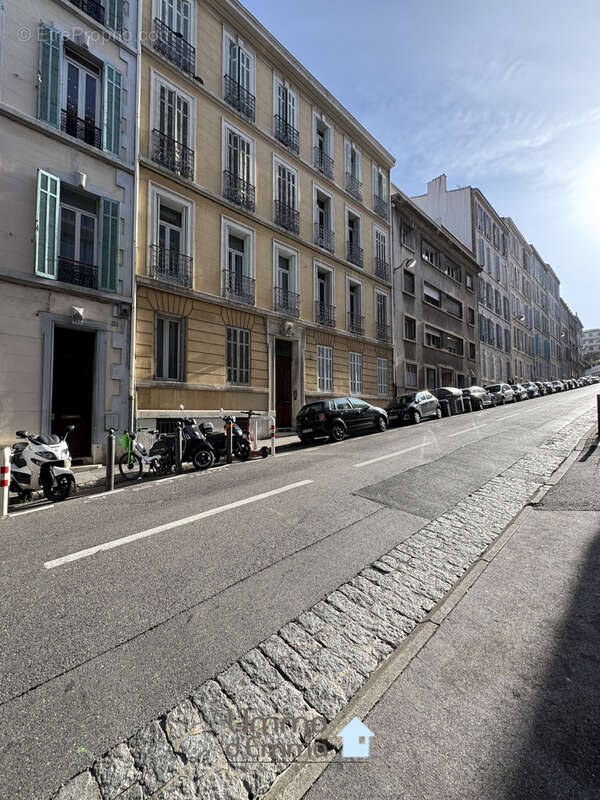 Appartement à MARSEILLE-7E