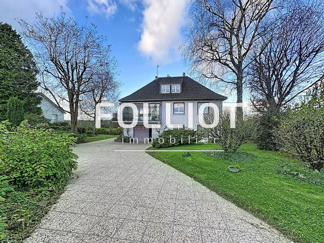 Maison à CERISY-LA-SALLE