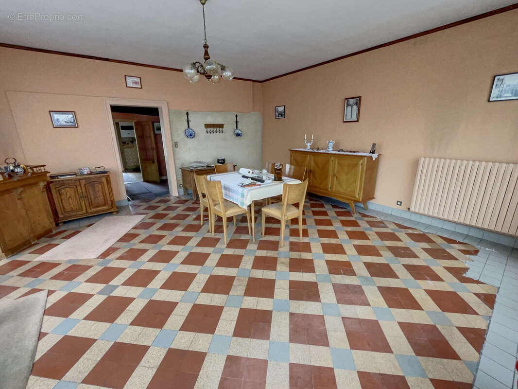 Maison à NONANCOURT