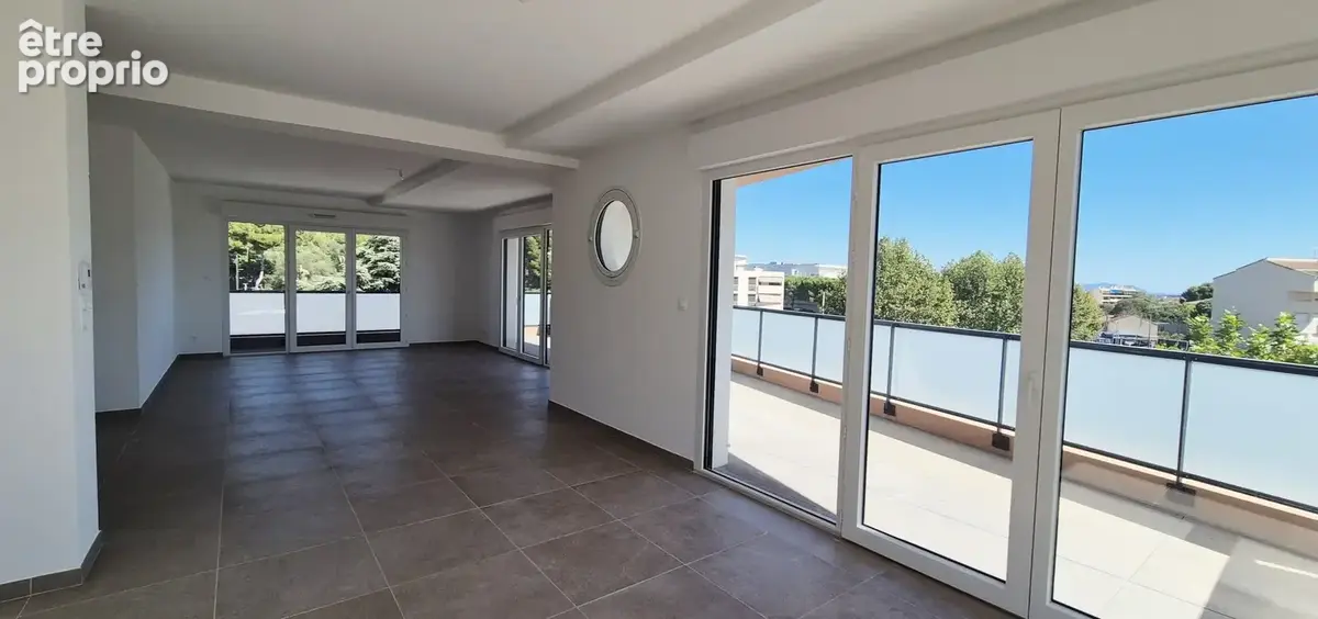 Appartement 4 pièces 106 m² à vendre à La Ciotat (13600) - photo 2
