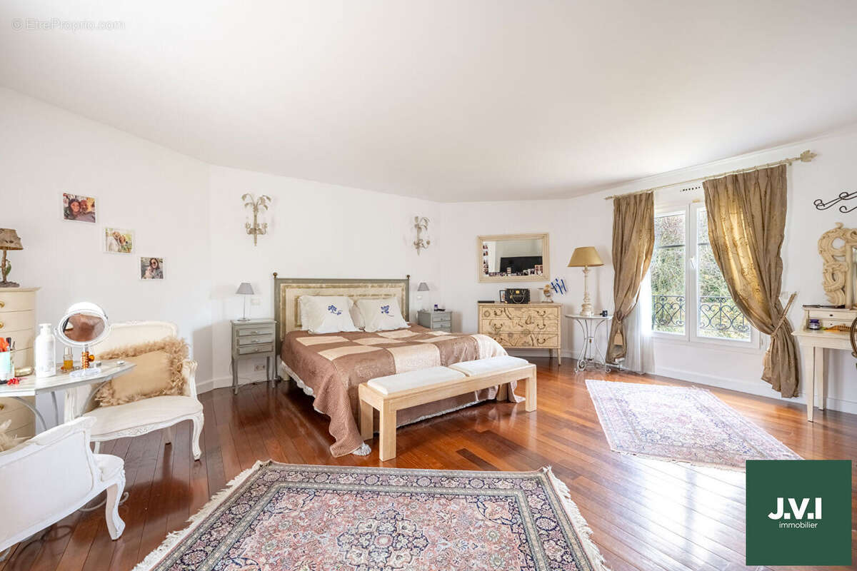 Maison à SAINT-GRATIEN