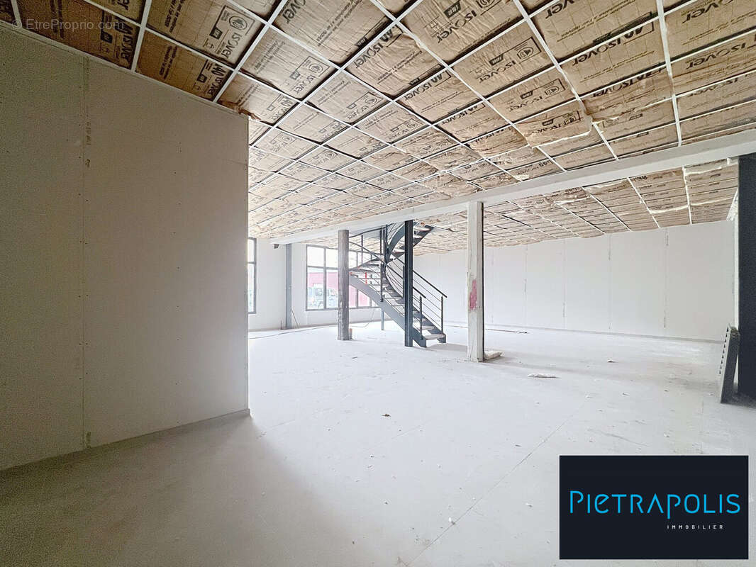 Commerce 255 m² à Beaune  - photo 3