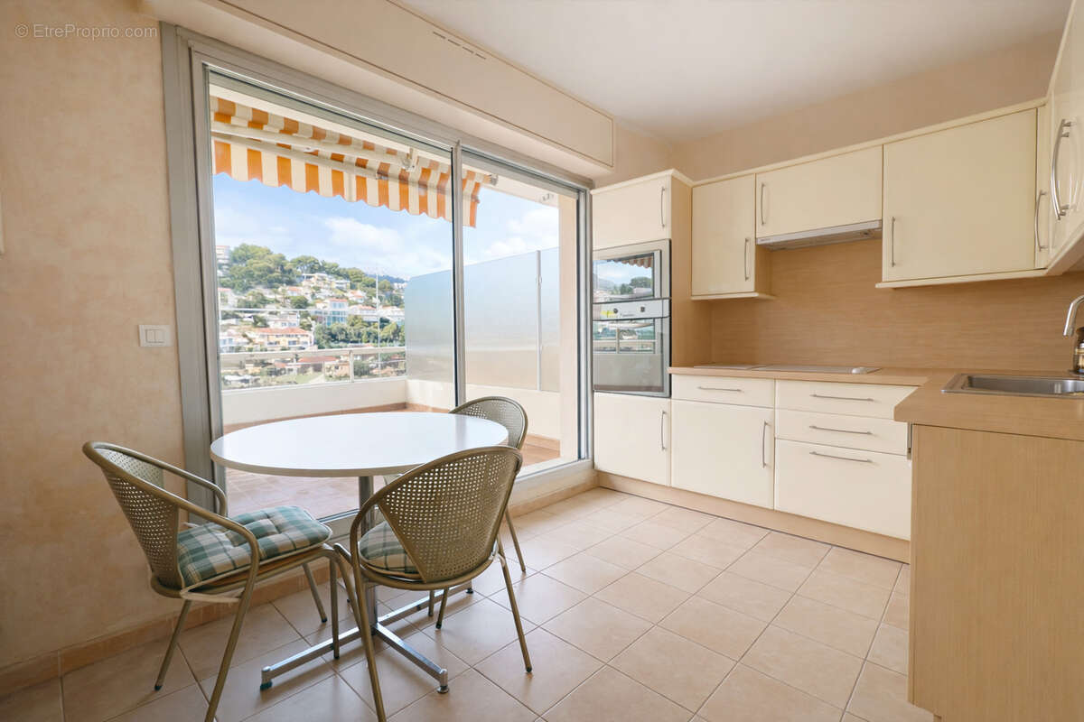 Appartement à ROQUEBRUNE-CAP-MARTIN