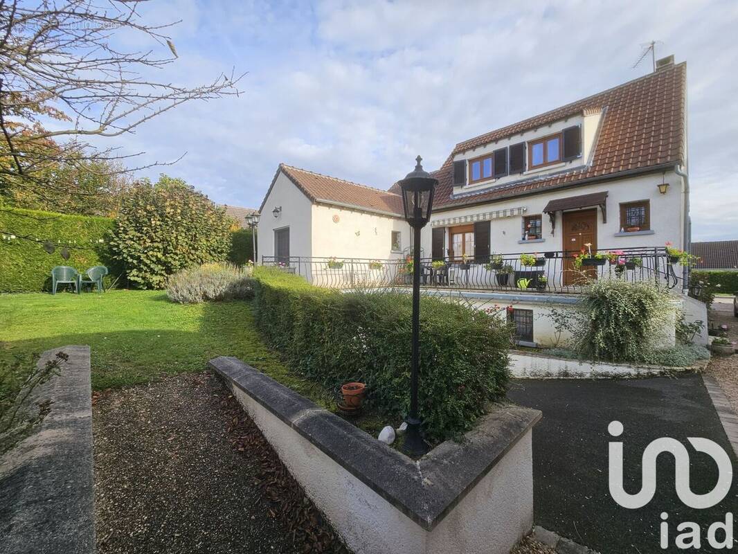 Photo 1 - Maison à SAINT-GERMAIN-LAVAL