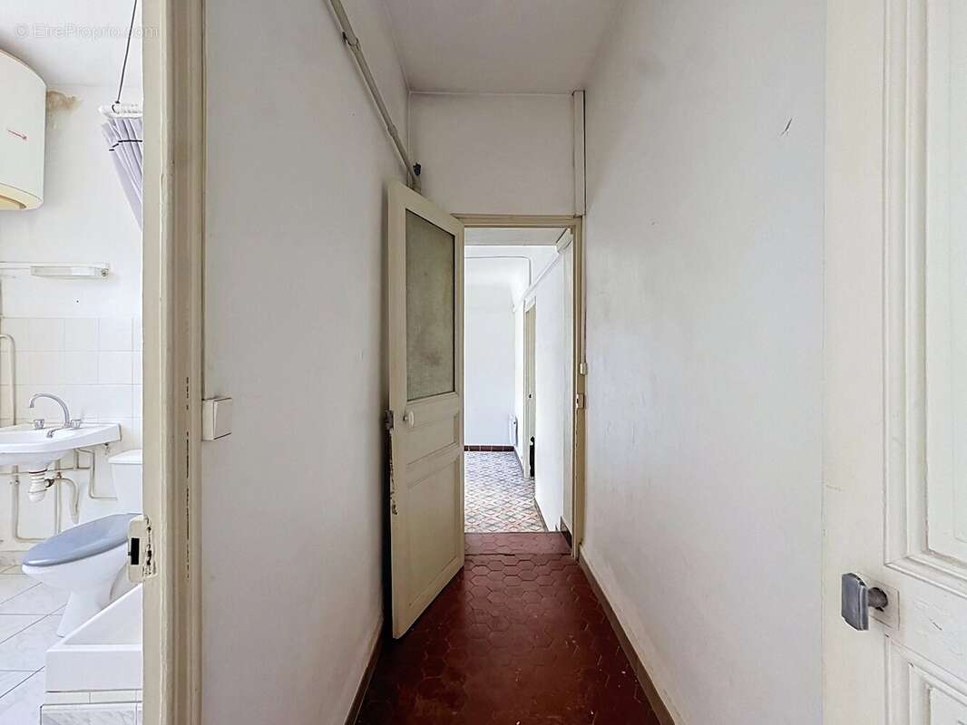 T2 48m2 avec terrasse et parking - photo 8