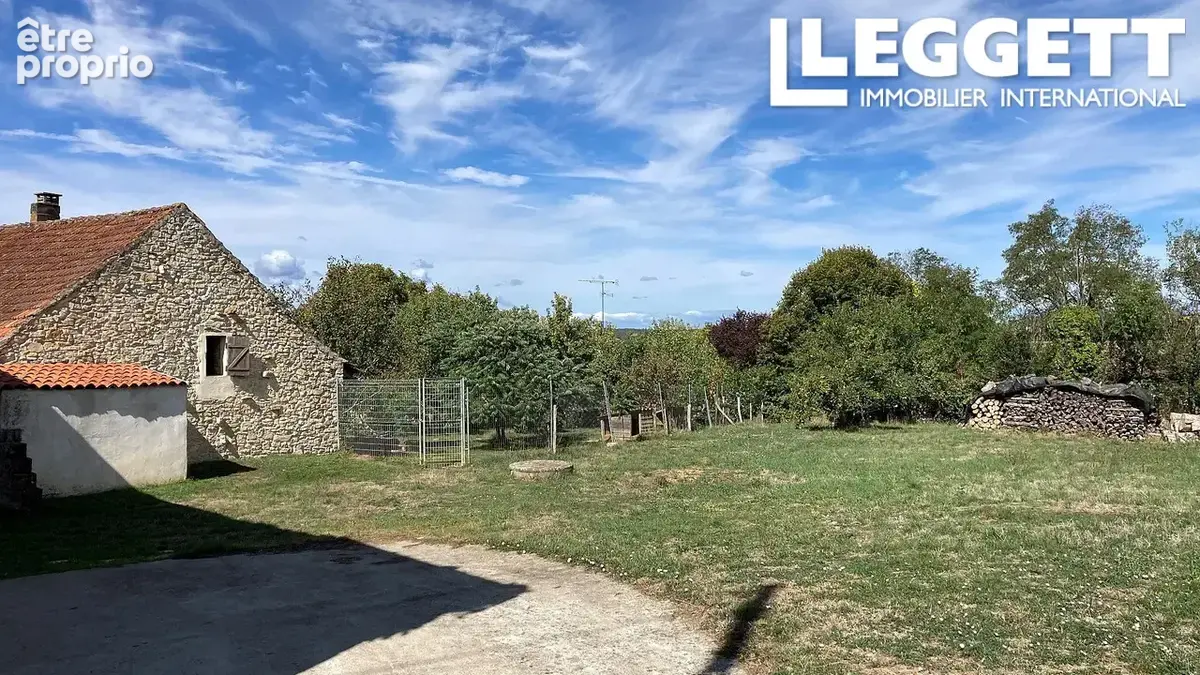 Ferme composée d'une maison d'habitation et dépendances sur un terrain de plus de 15 hectares - photo 9