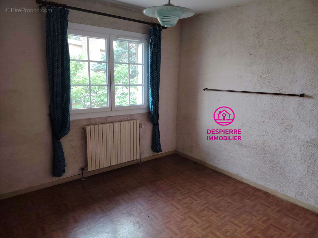 Maison à ROUSSILLON