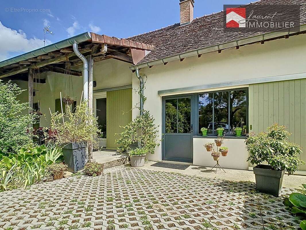 Maison à CUISERY