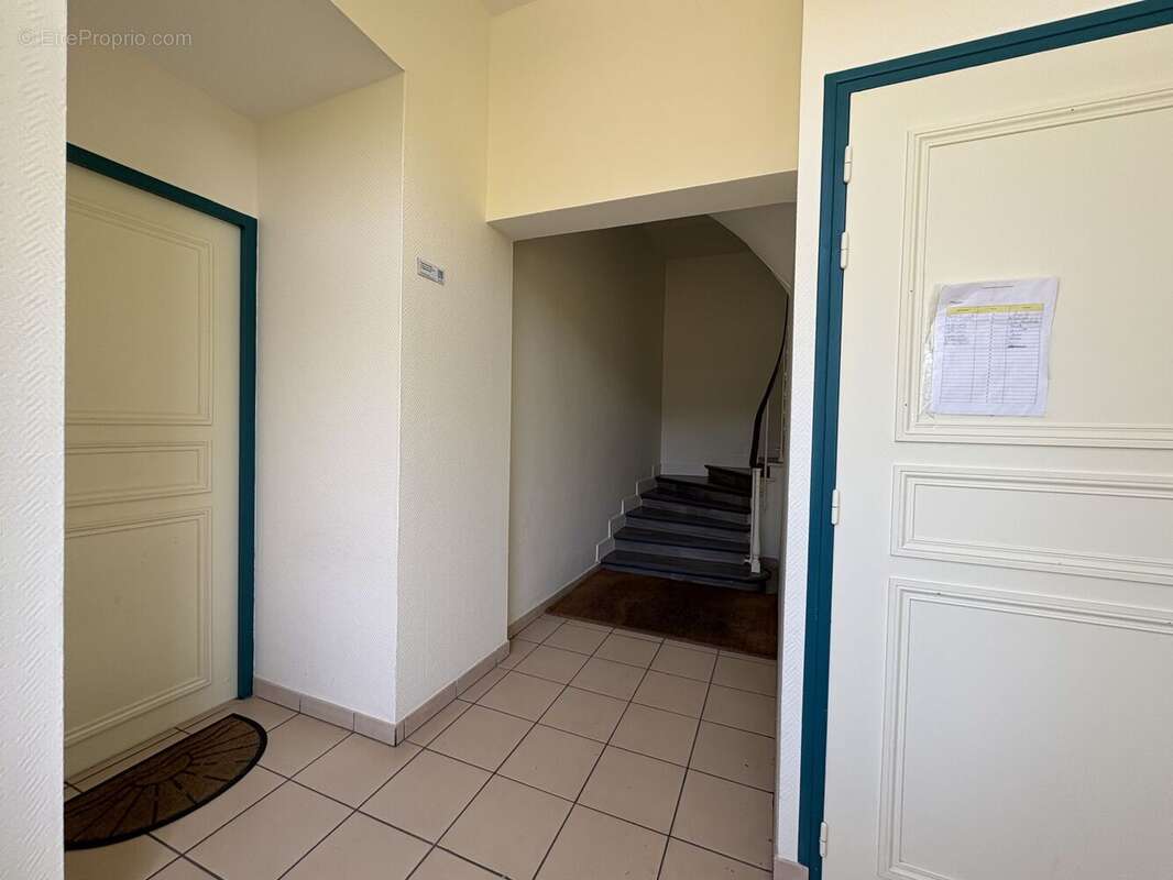 Appartement à MENNECY