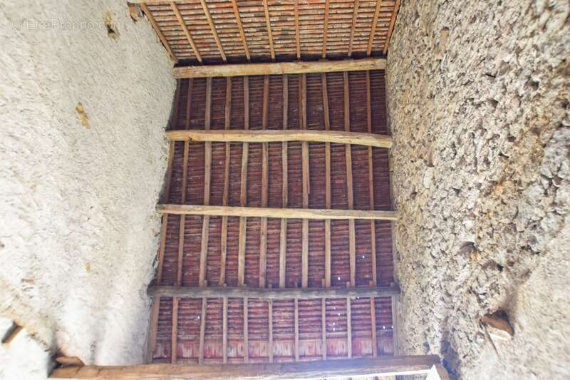 Maison à SAINT-SERNIN-DU-PLAIN