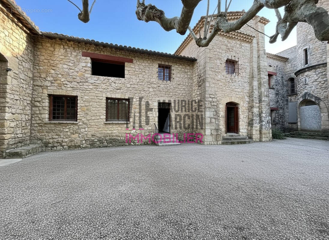 Maison à L&#039;ISLE-SUR-LA-SORGUE