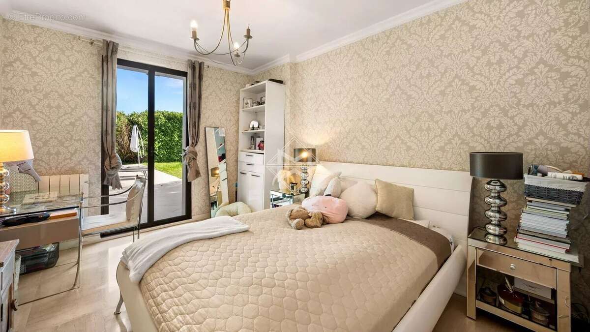 Maison à VILLENEUVE-LOUBET