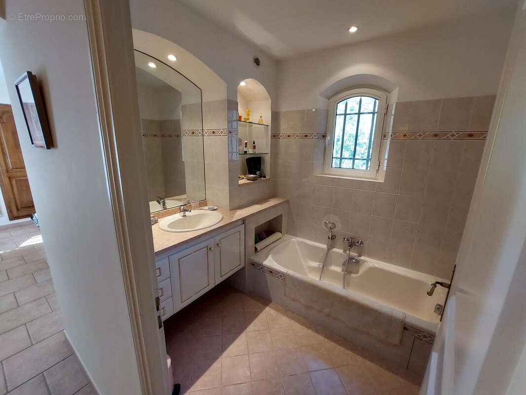 Maison à LA MOTTE