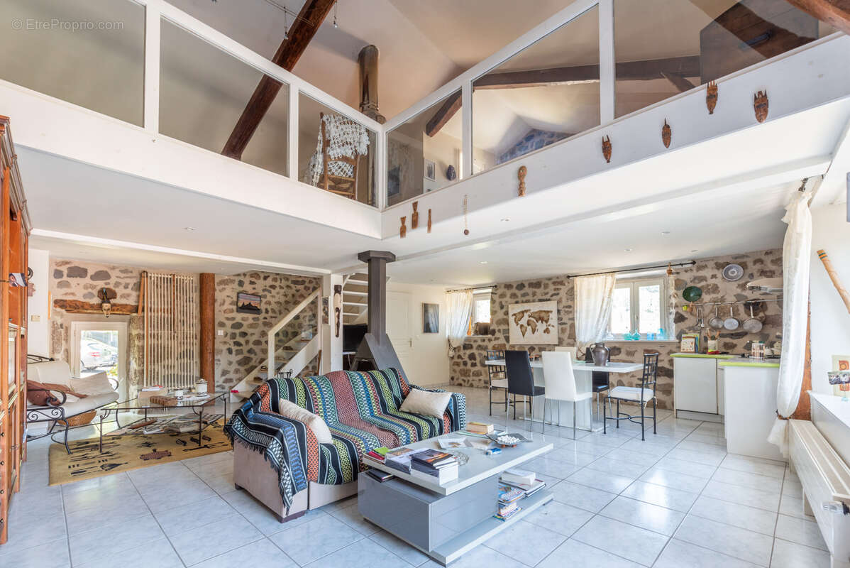 Maison à MONISTROL-D&#039;ALLIER